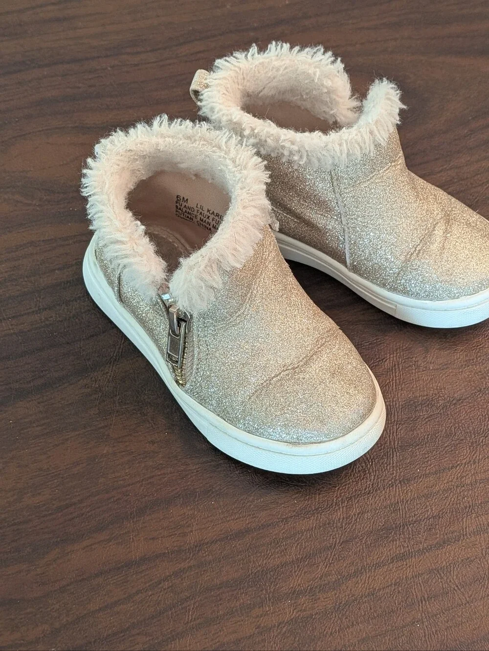 Kelly and Katie Gold Glitter Boots with Fur Lining Toddler Size 6 Adorable High